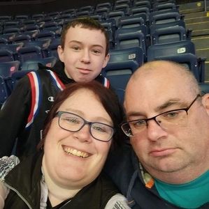 Meet your Posher, Laura